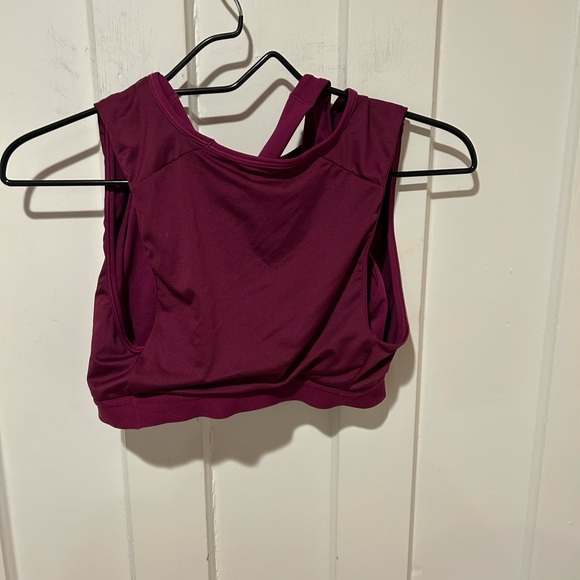 Nike sports bra in EUC. Worn once fits like a small. - Picture 4 of 6